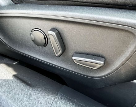 Ford Kuga 1.5 Kuga Titanium Edition 5dr 52