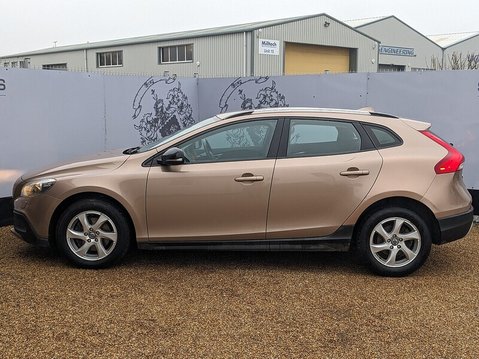 Volvo V40 D2 CROSS COUNTRY SE 4