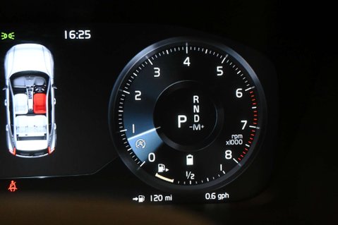 Volvo XC40 2.0 XC40 Inscription Pro B4 MHEV Auto 5dr 46