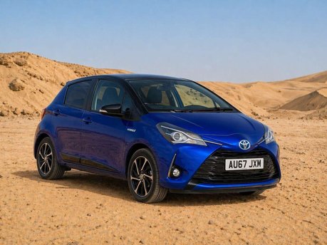 Toyota Yaris 1.5 VVT-h Blue Bi-Tone Hatchback 5dr Petrol Hybrid E-CVT Euro 6 (s/s) (100  1
