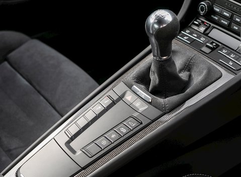 Porsche 911 (991.2) Carrera GTS 19