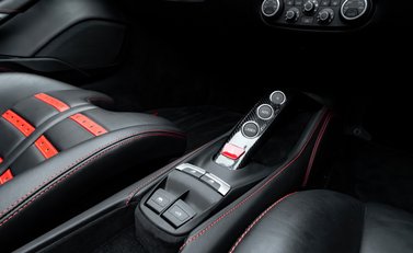 Ferrari 488 SPIDER 26