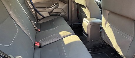 Ford Focus ZETEC 125BHP…1 PREVIOUS OWNER.. 8 MAIN DEALER SERVICES.. SAT NAV..BLUETOOTH 1