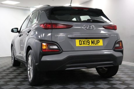 Hyundai KONA SE 29