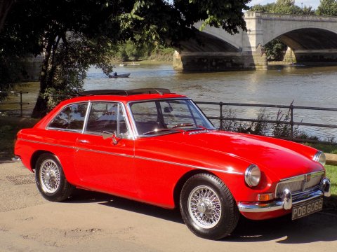 MG B GT 26