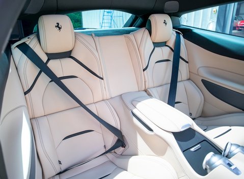 Ferrari GTC4 Lusso 13