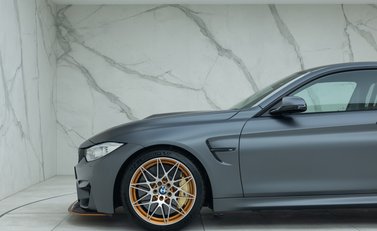 BMW M4 GTS 57