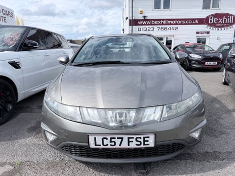 Honda Civic 1.8 ES I-VTEC 4