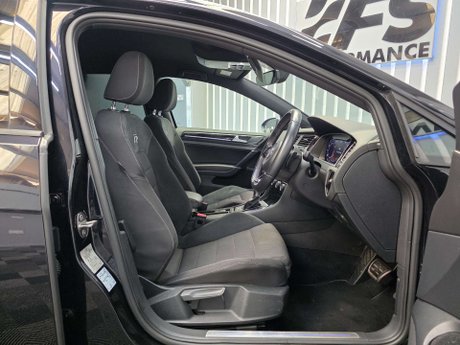 Volkswagen Golf 2.0 TSI BlueMotion Tech R Hatchback 5dr Petrol DSG 4Motion Euro 6 (s/s) (31 35