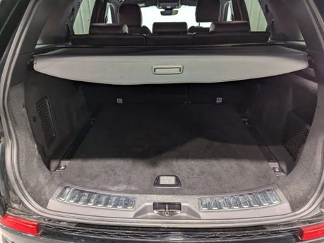 Land Rover Discovery Sport 1.5 Discovery Sport R-Dynamic SE P300e Auto 4WD 5dr 47