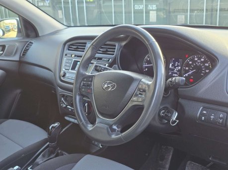 Hyundai i20 1.4 SE Hatchback 5dr Petrol Auto Euro 6 (100 ps) 19