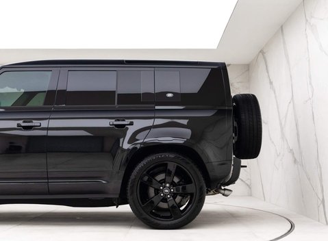 Land Rover Defender V8 31