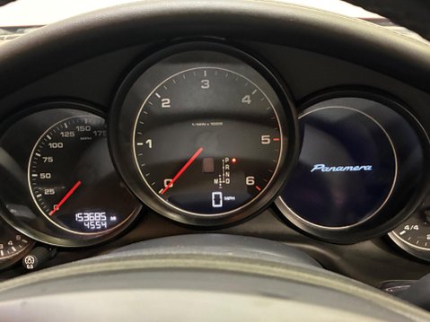 Porsche Panamera 3.0D V6 TiptronicS Euro 5 (s/s) 5dr 41