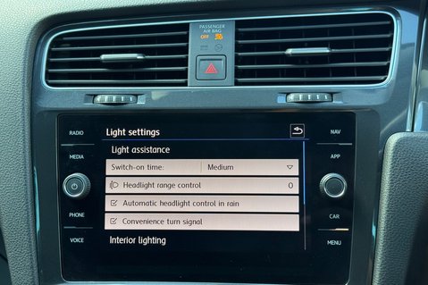 Volkswagen Golf MATCH TSI EVO - TWO OWNERS - APPLE CARPLAY - ADAPTIVE CRUISE  41