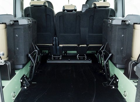 Land Rover Defender 110 Heritage 29