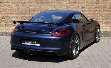 Porsche Cayman GT4 3