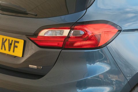 Ford Fiesta ST-LINE EDITION MHEV 9