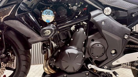 Kawasaki Er ER6 2011 ONLY 7K VERY CLEAN EXAMPLE LONG MOT IDEAL FIRST BIG BIKE 7