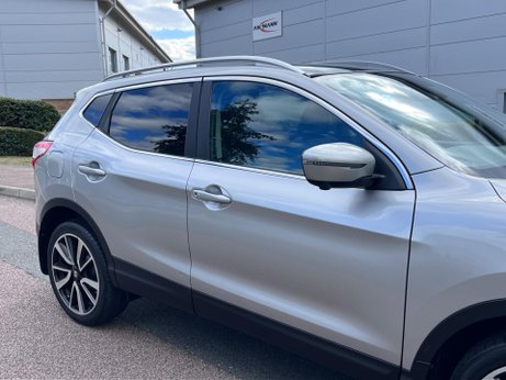 Nissan Qashqai 1.6 dCi Tekna 2WD Euro 6 (s/s) 5dr 8
