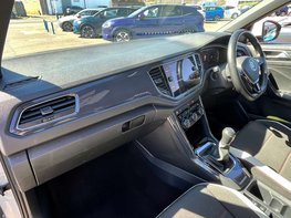 Volkswagen T-Roc 1.5 T-Roc SEL TSi Evo 5dr 17
