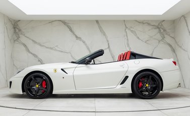 Ferrari 599 SA Aperta 6