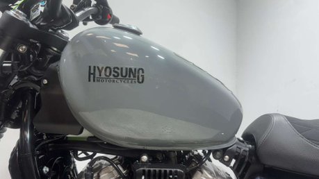 Hyosung GV AQUILA 2021 ONLY 2K NEW MOT SERVICED CRUISER 125CC 38