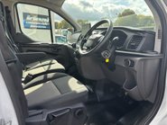 Ford Transit Custom 320 L1 Leader 130 ps Panel Van - Sat Nav / Air Con 18