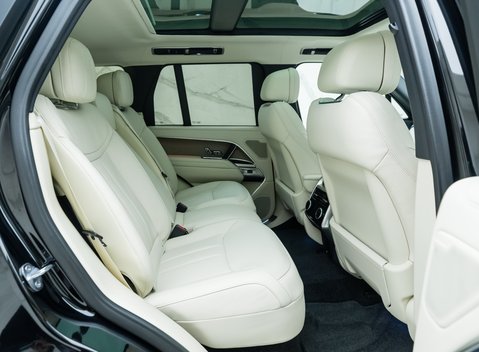 Land Rover Range Rover P510e First Edition 16