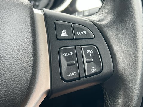 Suzuki Vitara SZ5 BOOSTERJET MHEV 34