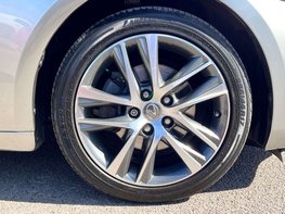 Lexus Is 2.5 IS 300h Advance CVT 4dr 15