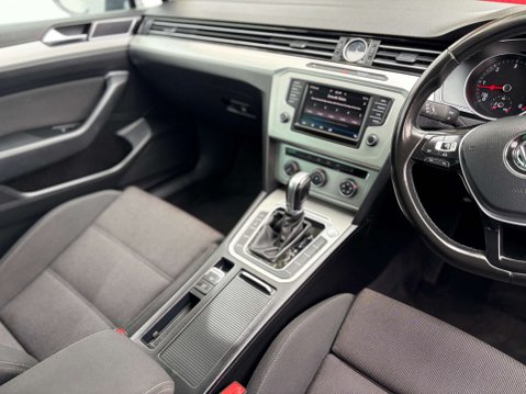 Volkswagen Passat 2.0 Passat SE Business TDI BlueMotion Technology Semi-Auto 5dr 14