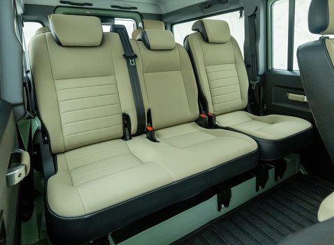 Land Rover Defender 110 HERITAGE 13