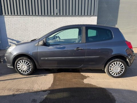 Renault Clio 1.2 16v Extreme 3dr 5