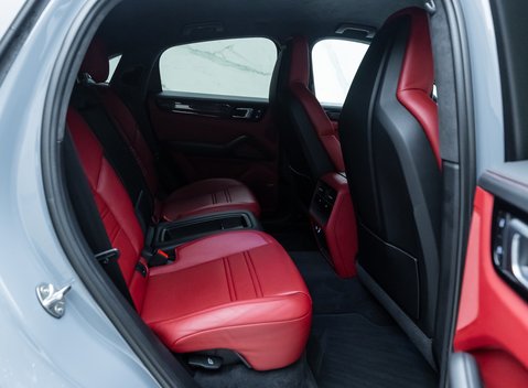 Porsche Cayenne TURBO GT 17