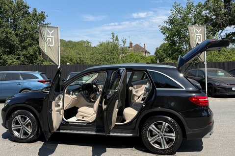 Mercedes-Benz GLC GLC 250 4MATIC SPORT PREMIUM PLUS - RARE BUILD - PAN ROOF - 360 CAMERA 16