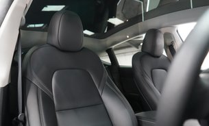 Tesla Model Y LONG RANGE AWD GROK AI Sexy Knob controller Adaptive LEDs Panoramic Roof 6