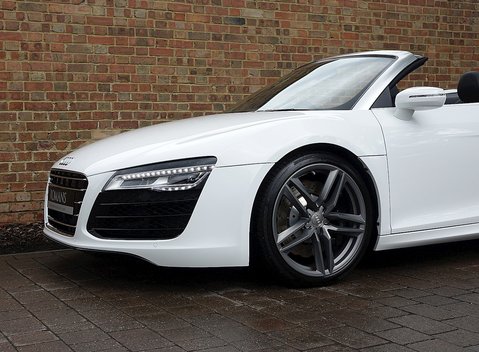 Audi R8 V10 Spyder 17