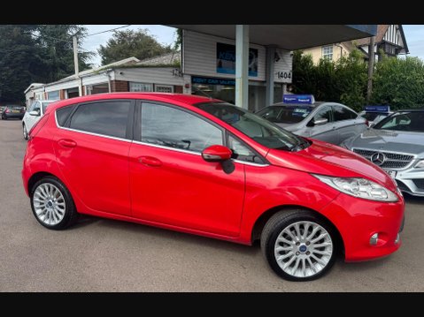 Ford Fiesta 1.4 Titanium 5dr 8