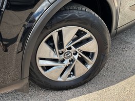 Nissan Qashqai 1.3 Qashqai Acenta Premium DiG-T MHEV CVT 5dr 3