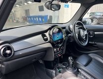 Mini Hatch 1.5 Cooper Exclusive Hatchback 5dr Petrol Steptronic Euro 6 (s/s) (136 ps) 17