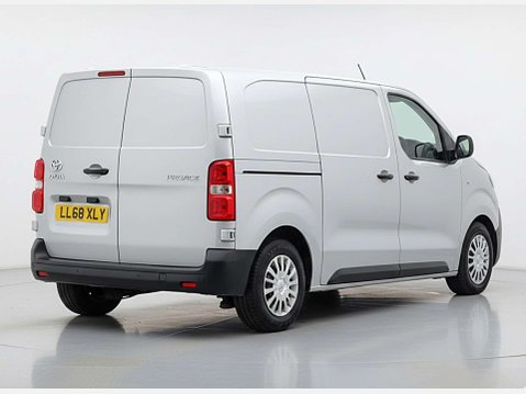 Toyota Proace 1.6 Proace Icon 10