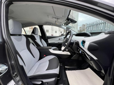 Toyota Prius VVT-I BUSINESS EDITION PLUS 30