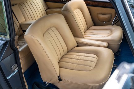 Bentley S3 Continental Coupe 18