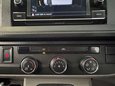 Volkswagen Transporter 2.0 Transporter T28 Highline TDI 18