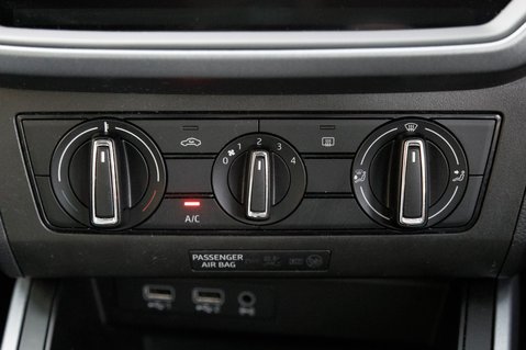 SEAT Arona TSI SE TECHNOLOGY DSG 37