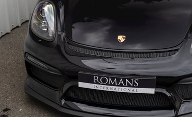 Porsche Cayman GT4 (718) 22