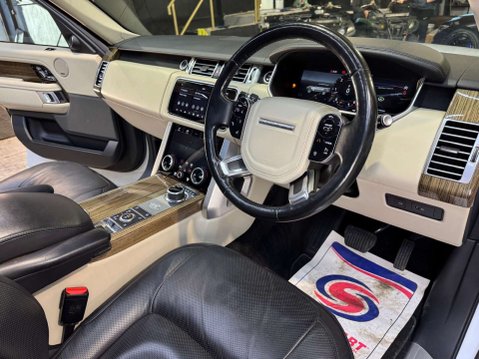 Land Rover Range Rover 3.0 Range Rover Vogue SDV6 Auto 4WD 5dr 3