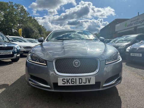 Jaguar XF 2.2d Premium Luxury Saloon 4dr Diesel Auto Euro 5 (s/s) (190 ps) 2