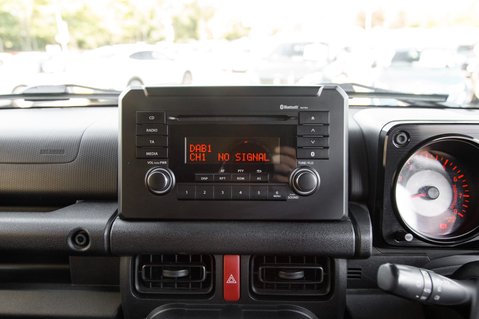 Suzuki Jimny SZ4 21