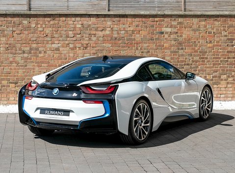 BMW I8 9